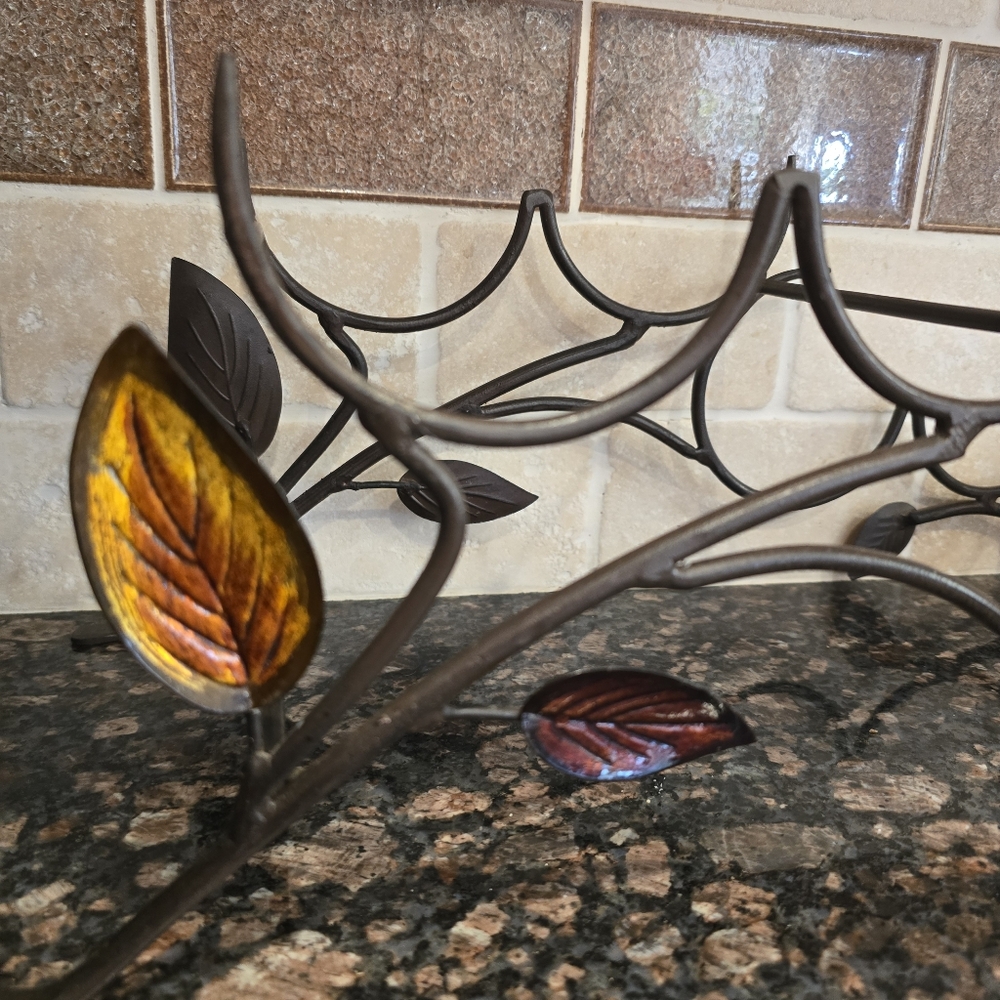 Decorative Metal Leaf Wine Rack with Amber Glass Accents 4 Bottle